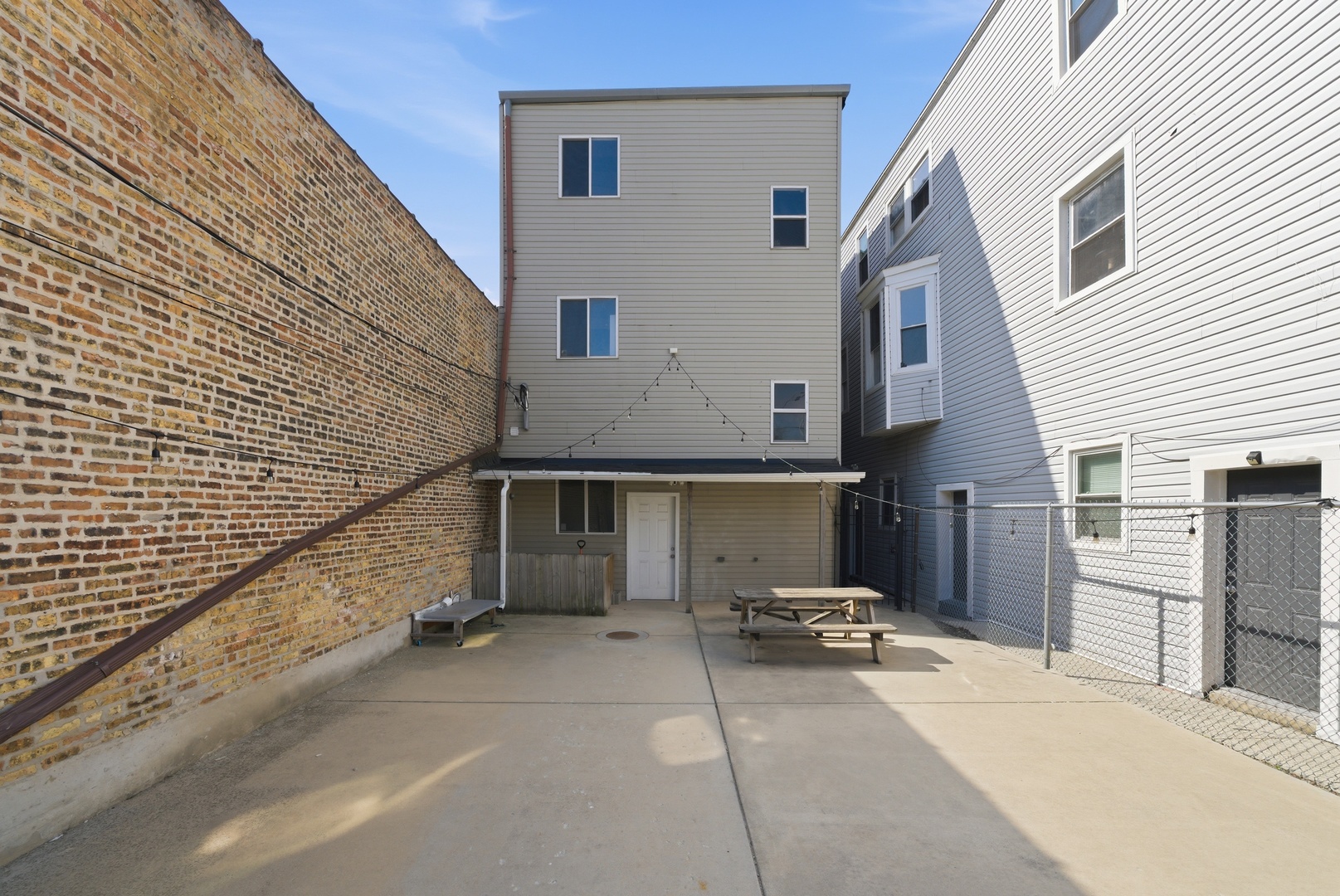 3538 West North Avenue Chicago IL 60647