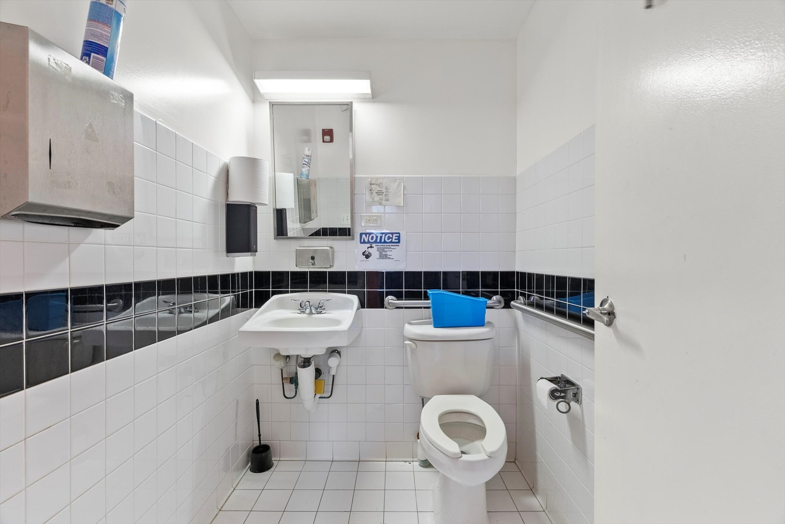222 East 61st Street Chicago IL 60637