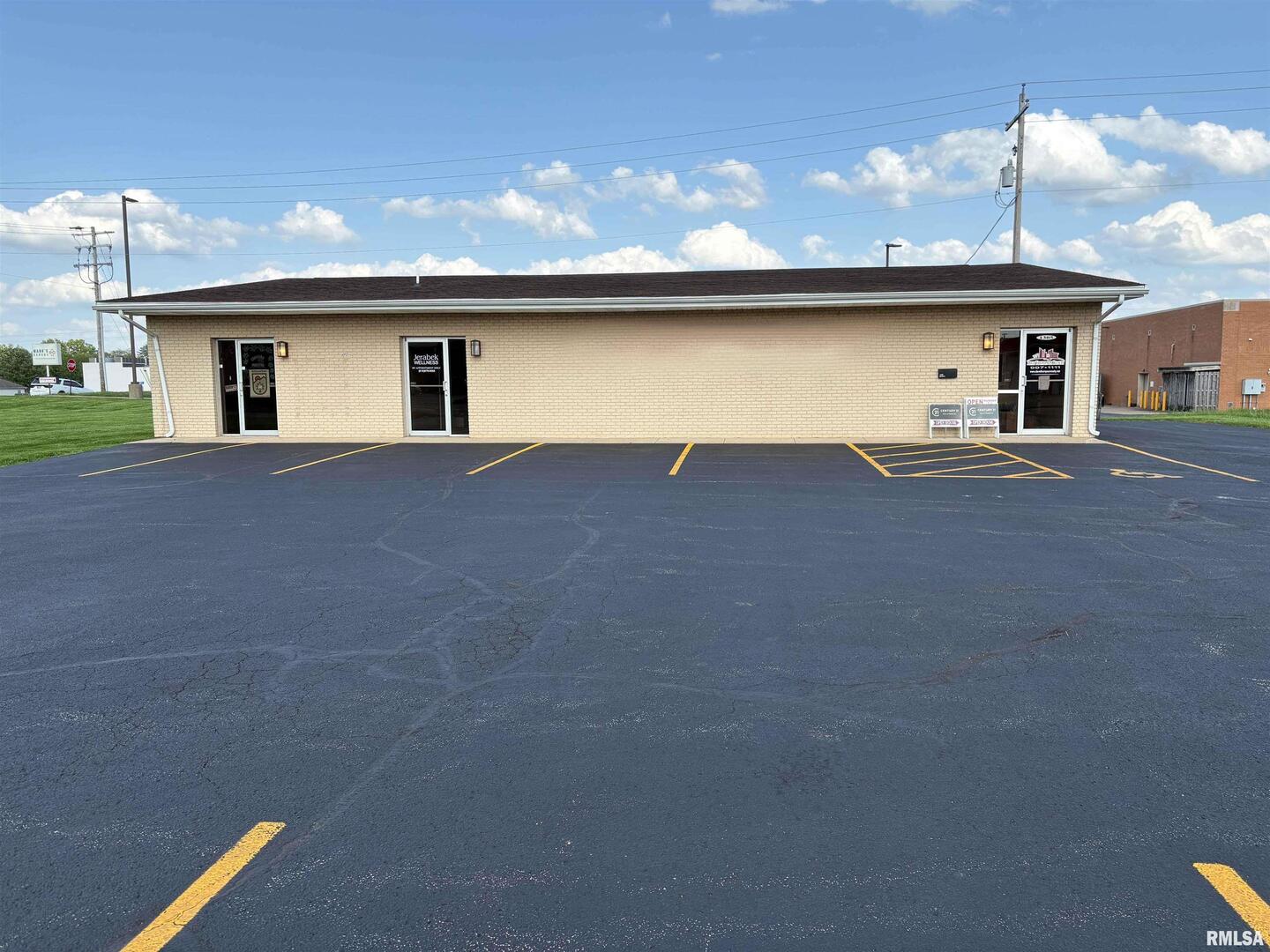 1305 North Carbon Street Marion IL 62959