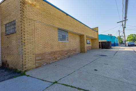 13039 Division Street Blue Island IL 60406