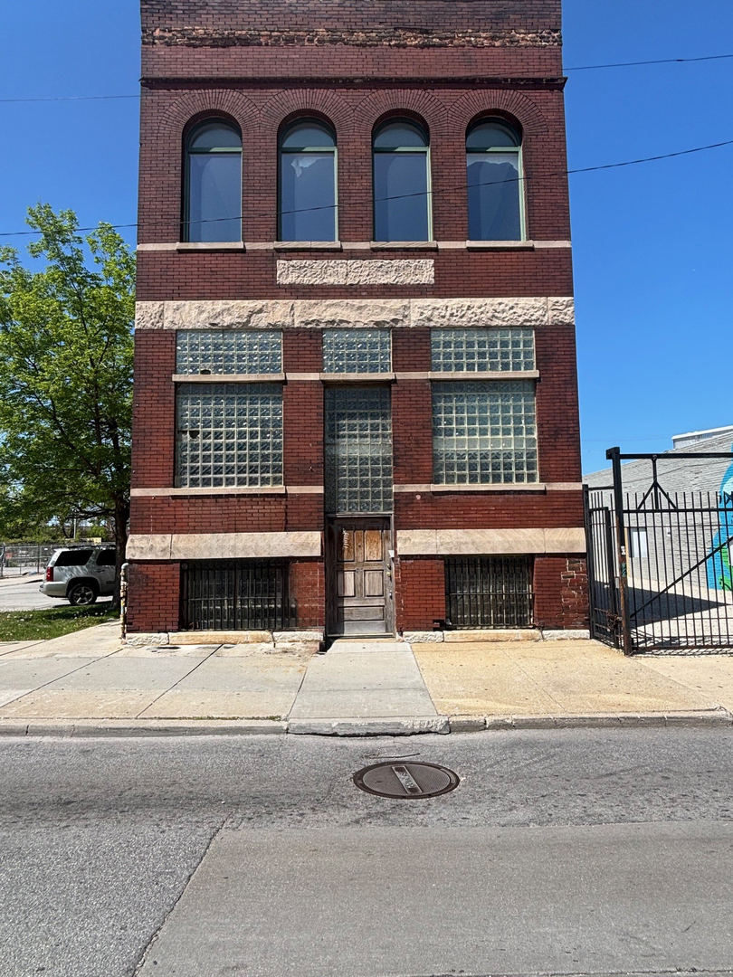 1312 West North Avenue Chicago IL 60642