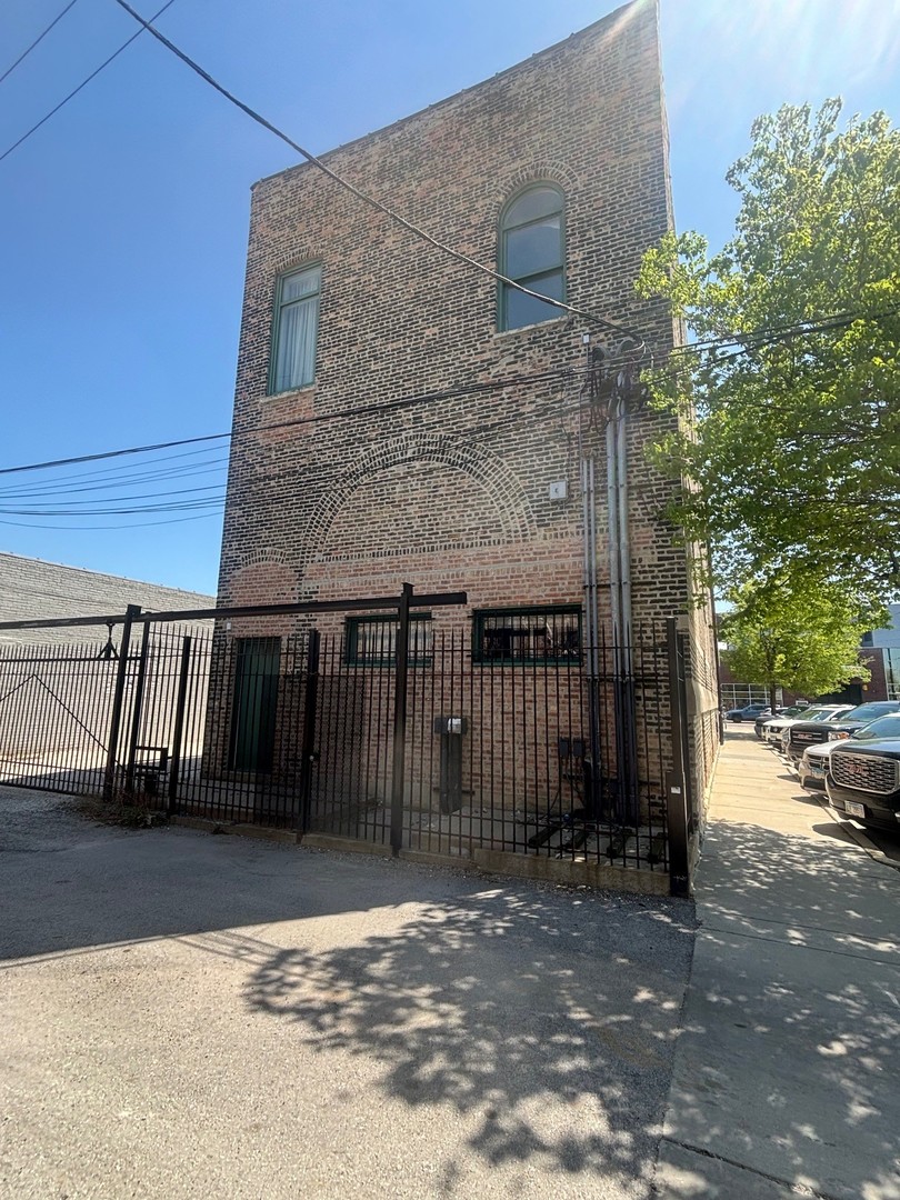 1312 West North Avenue Chicago IL 60642