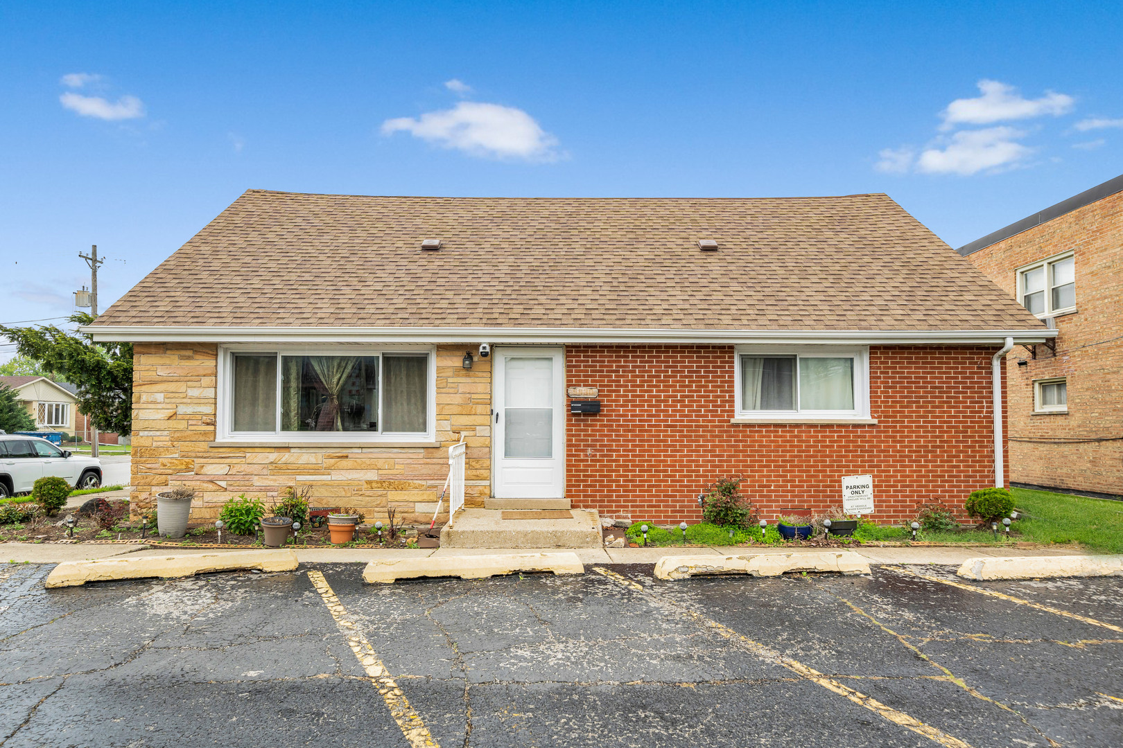 5930 West 79th Street Burbank IL 60459