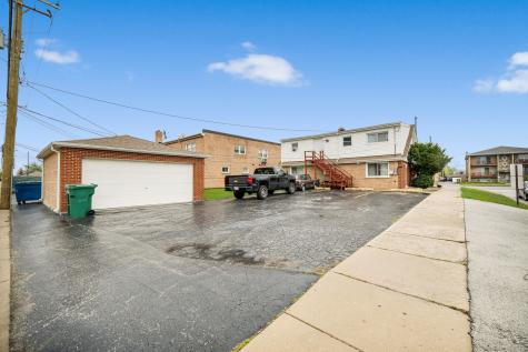 5930 West 79th Street Burbank IL 60459