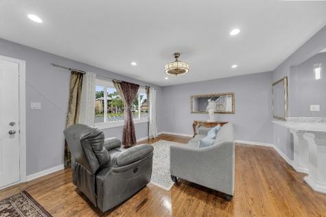 5930 West 79th Street Burbank IL 60459
