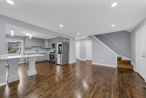 5930 West 79th Street Burbank IL 60459