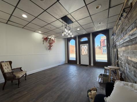 13 East Market Street Shannon IL 61078
