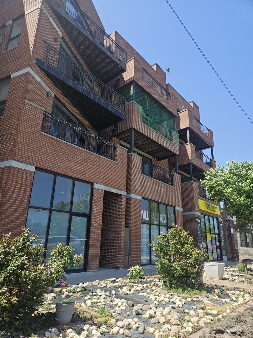 4158 South Western Avenue Chicago IL 60609