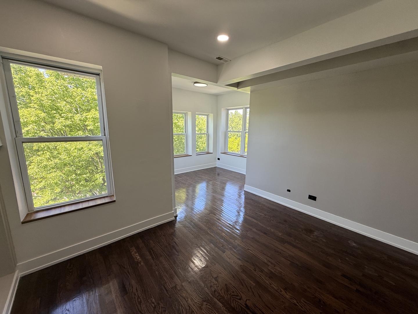 6915 South Peoria Street Chicago IL 60621
