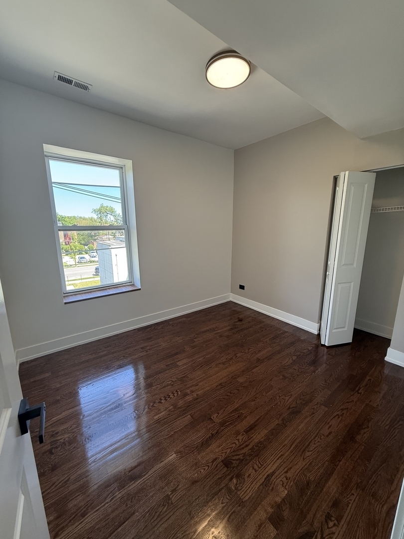 6915 South Peoria Street Chicago IL 60621