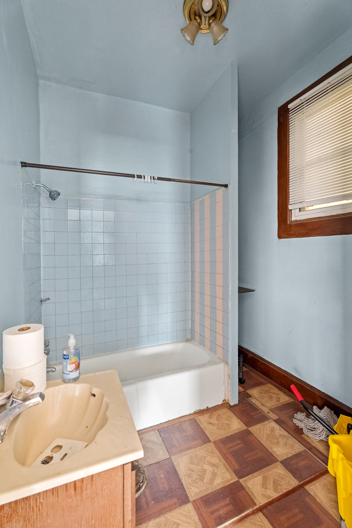1314 West 18th Place Chicago IL 60608