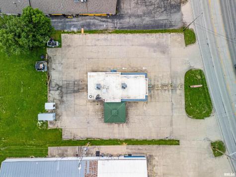 1407 West Main Street Salem IL 62881
