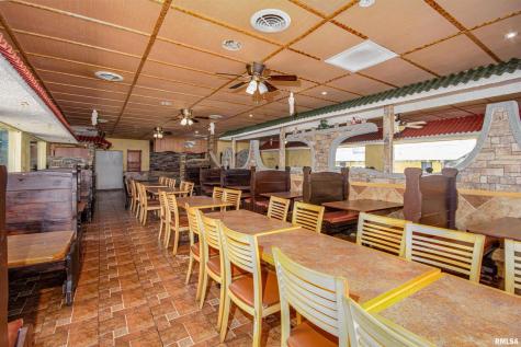 1407 West Main Street Salem IL 62881