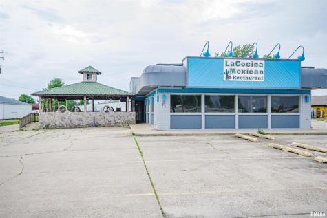 1407 West Main Street Salem IL 62881