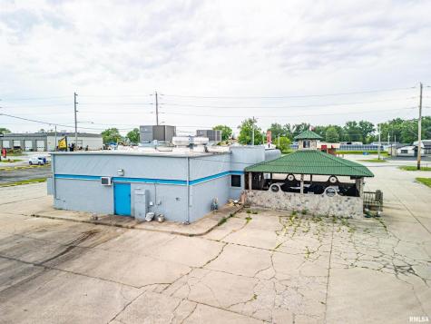 1407 West Main Street Salem IL 62881