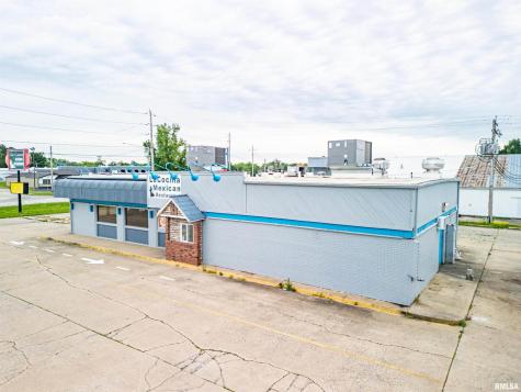 1407 West Main Street Salem IL 62881