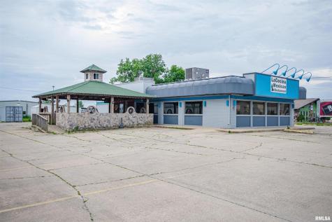1407 West Main Street Salem IL 62881