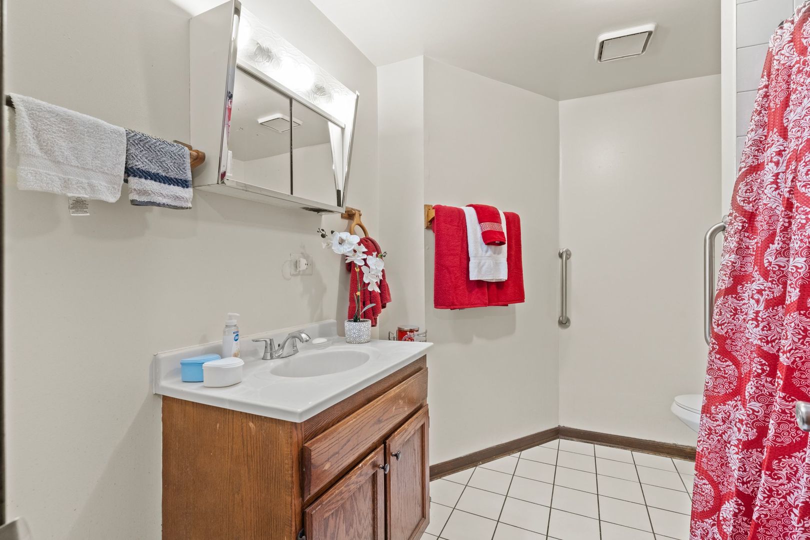 6037 South Champlain Avenue Chicago IL 60637