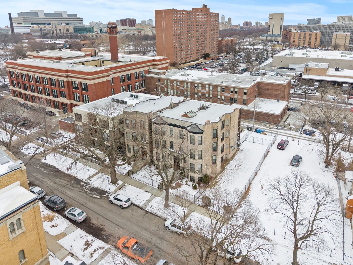 6037 South Champlain Avenue Chicago IL 60637