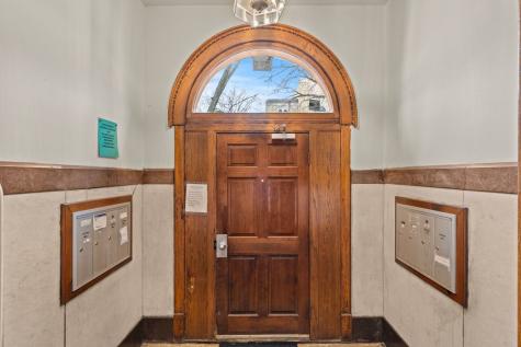 6037 South Champlain Avenue Chicago IL 60637