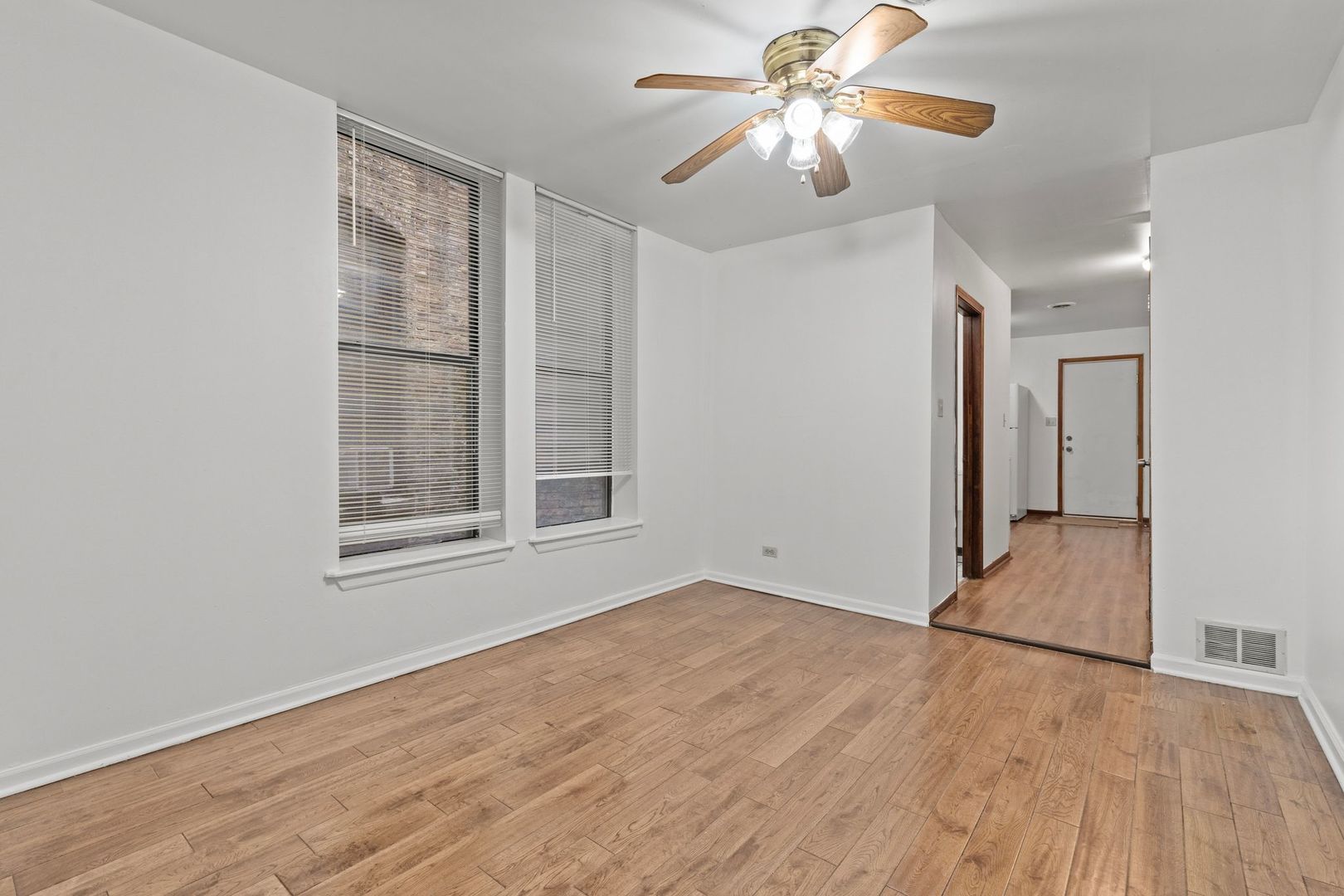 6037 South Champlain Avenue Chicago IL 60637