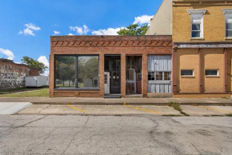 245 North Highway Avenue Deland IL 61839