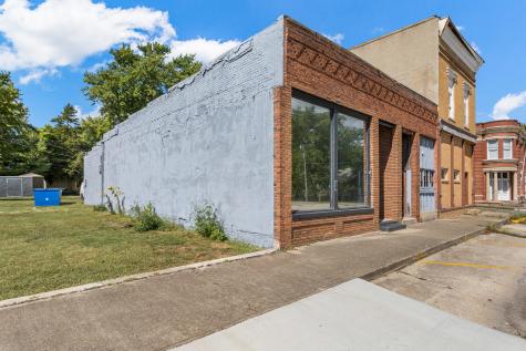 245 North Highway Avenue Deland IL 61839
