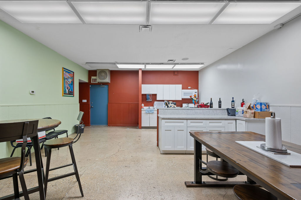 5940 West Montrose Avenue Chicago IL 60634