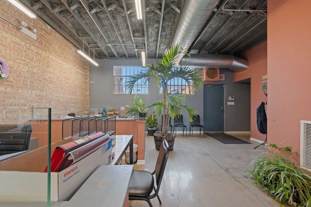 5940 West Montrose Avenue Chicago IL 60634