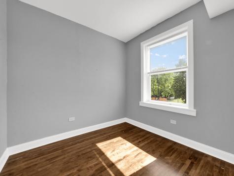 5242 South Damen Avenue Chicago IL 60609