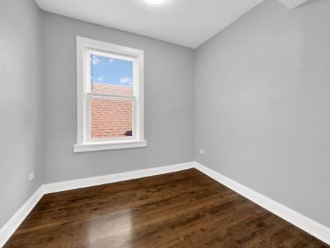 5242 South Damen Avenue Chicago IL 60609
