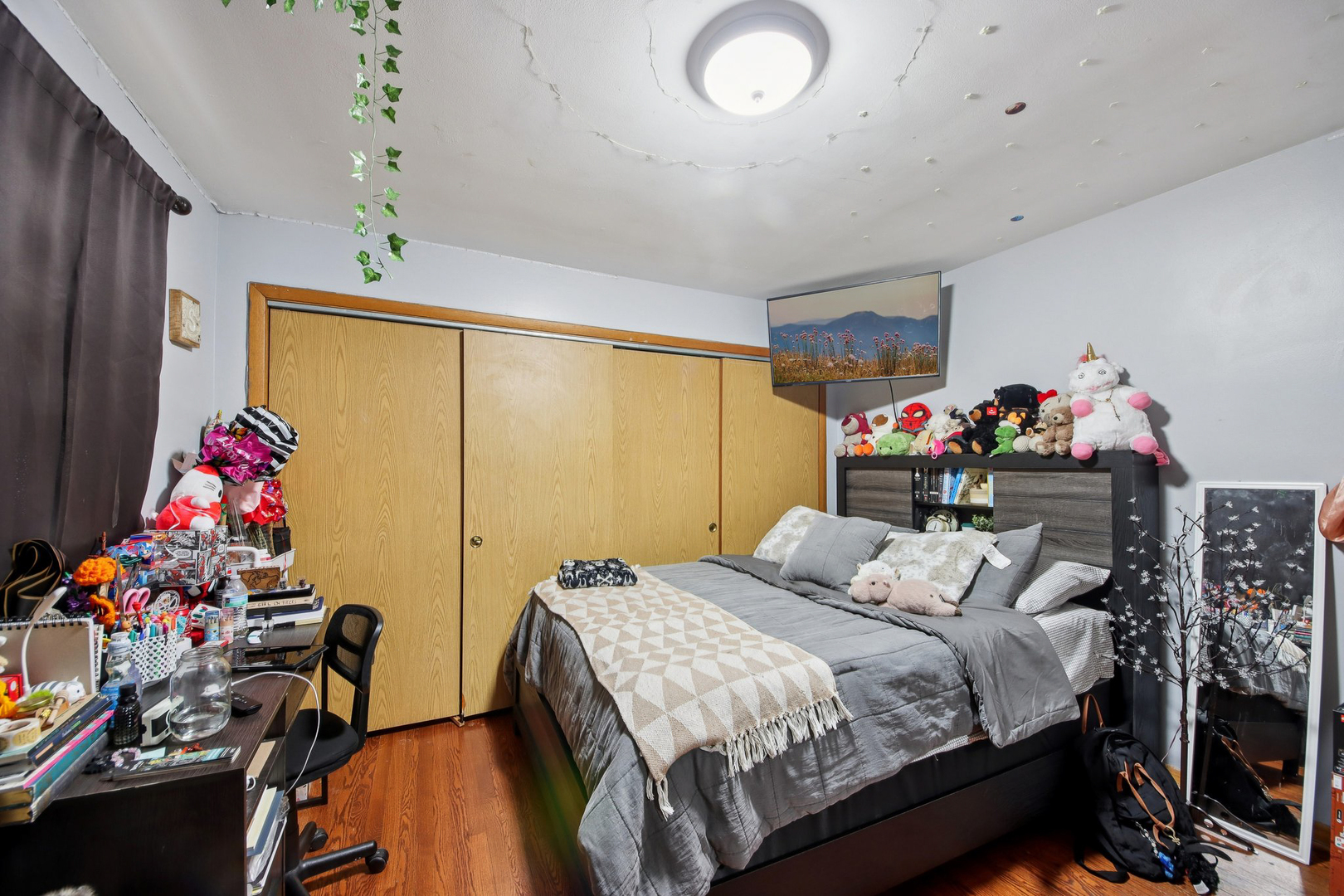5037 West Diversey Avenue Chicago IL 60639