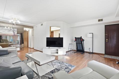 8713 West Ballard Road Des Plaines IL 60016