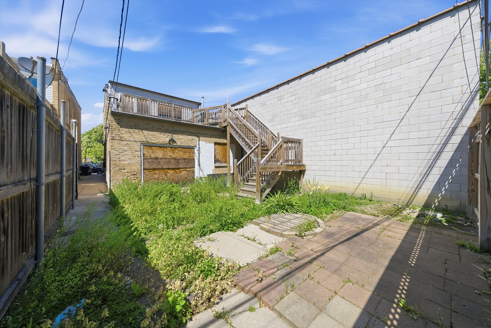4263 West Montrose Avenue Chicago IL 60641