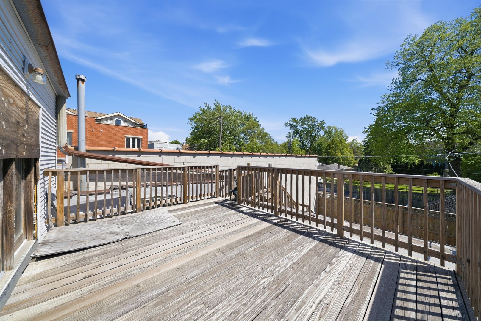 4263 West Montrose Avenue Chicago IL 60641