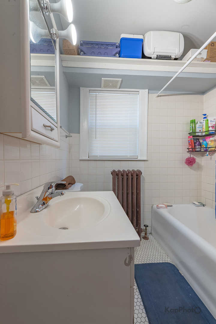5959 North Elston Avenue Chicago IL 60646