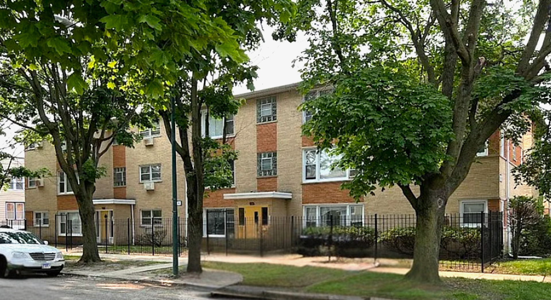 8923 South Cottage Grove Avenue Chicago IL 60619