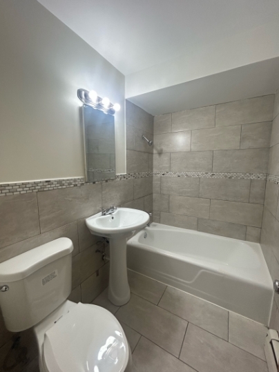 8923 South Cottage Grove Avenue Chicago IL 60619
