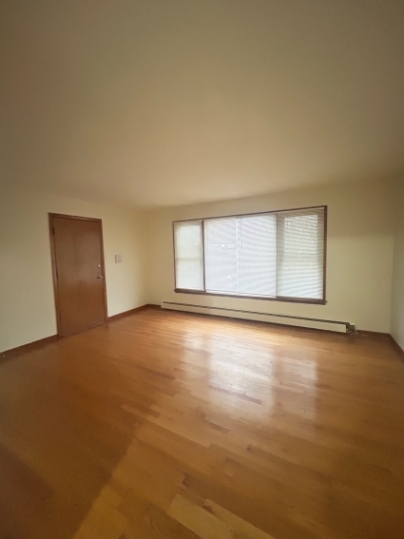 8923 South Cottage Grove Avenue Chicago IL 60619