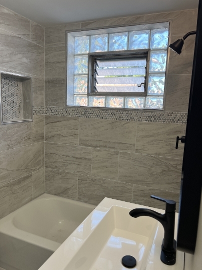 8923 South Cottage Grove Avenue Chicago IL 60619