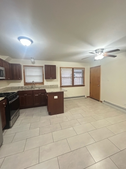 8923 South Cottage Grove Avenue Chicago IL 60619