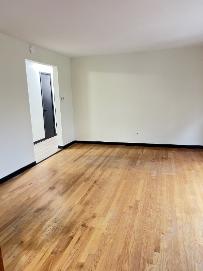 8923 South Cottage Grove Avenue Chicago IL 60619
