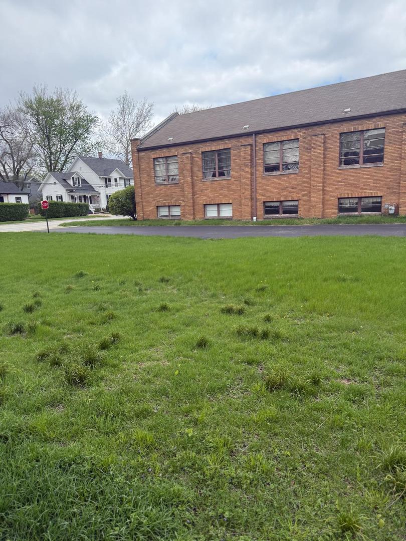 23913 West Lockport Street Plainfield IL 60544
