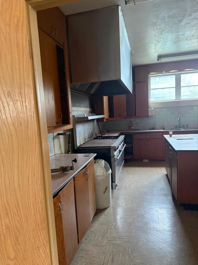 23913 West Lockport Street Plainfield IL 60544