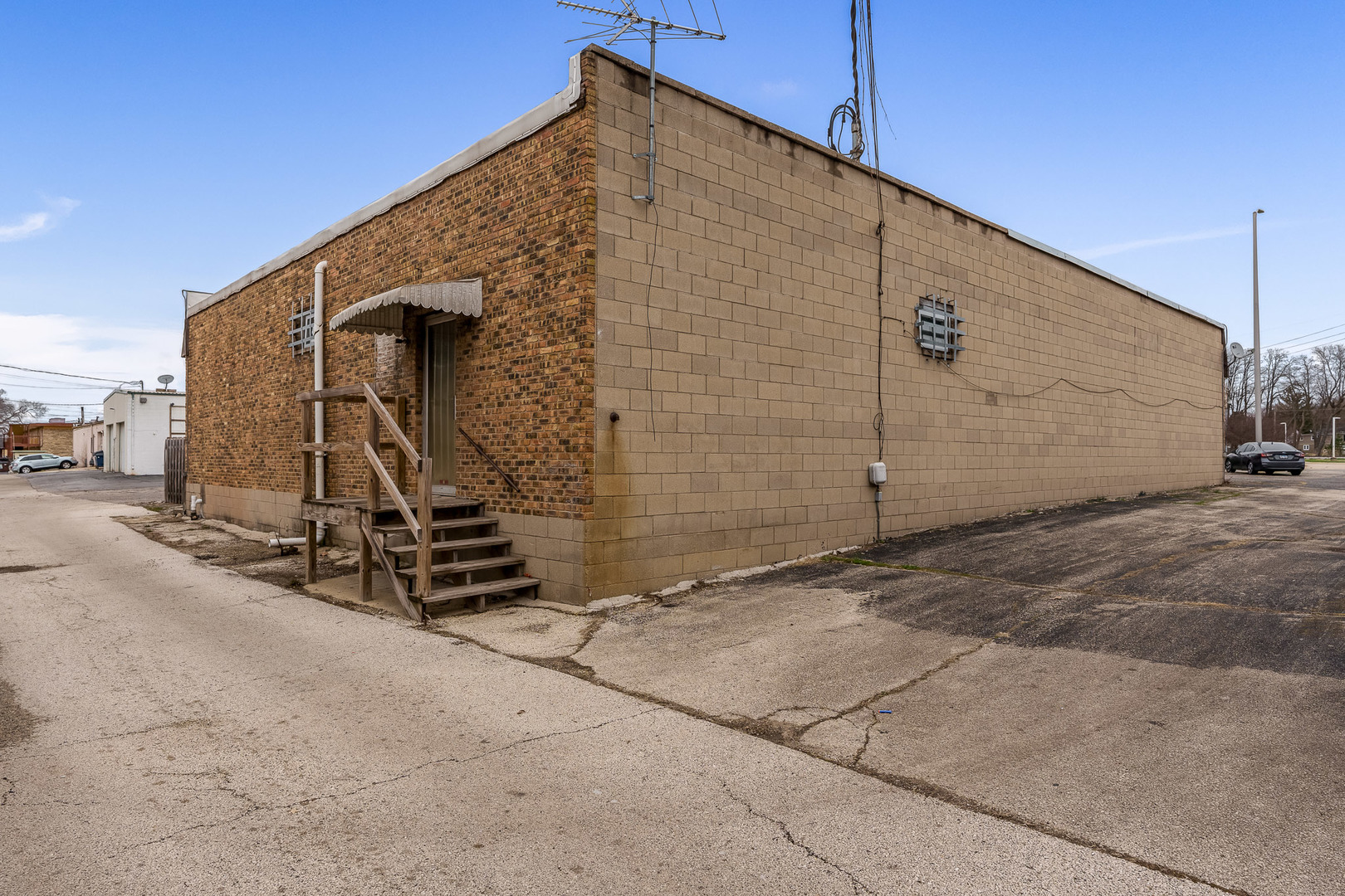 4722 North 2nd Street Loves Park IL 61111