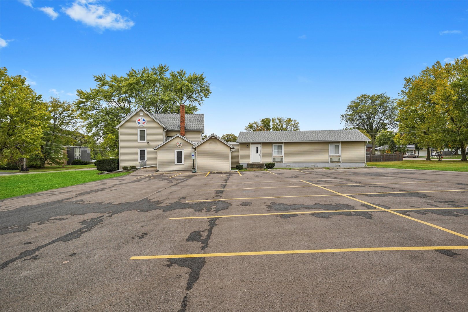 412 Hankes Avenue Aurora IL 60505