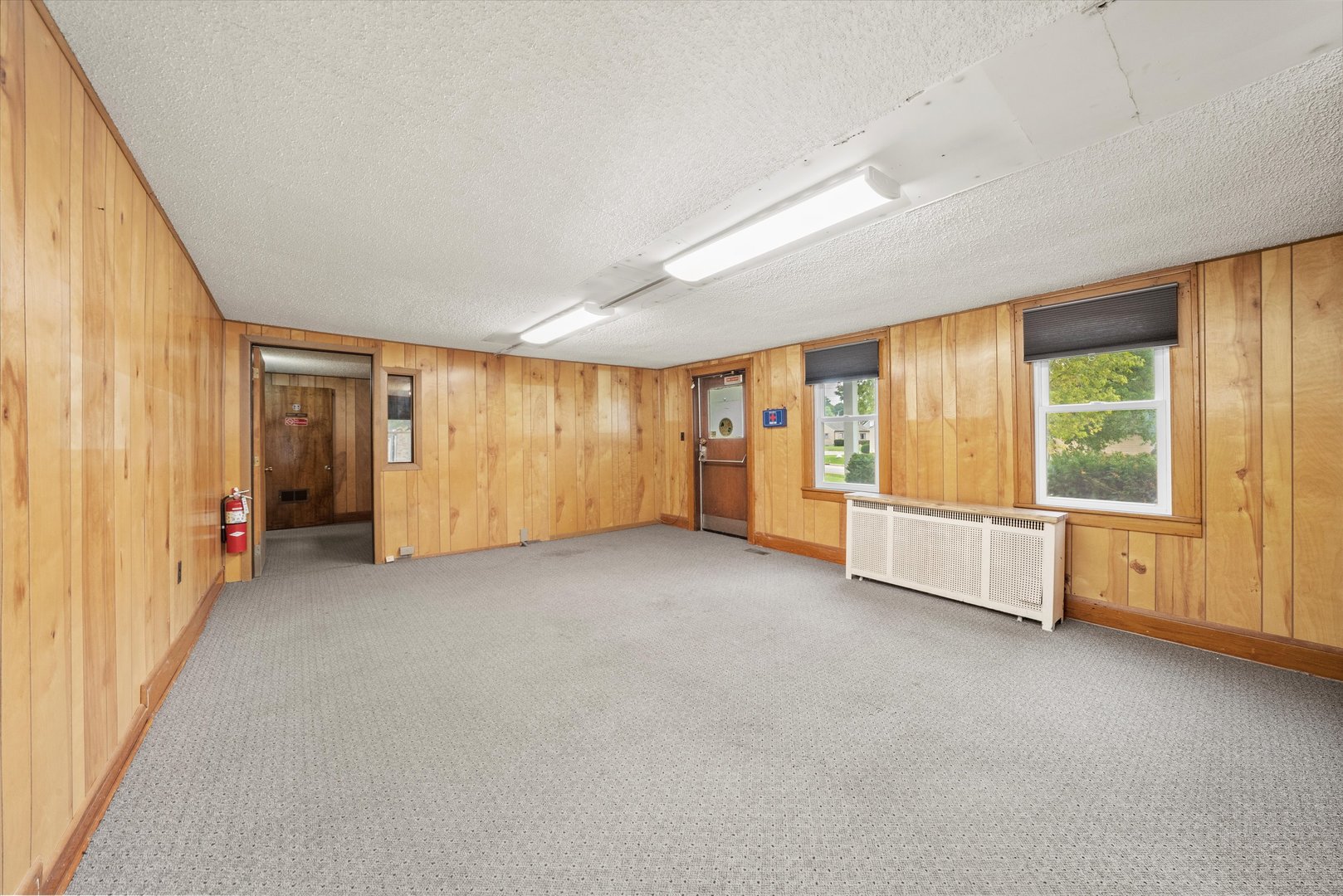 412 Hankes Avenue Aurora IL 60505