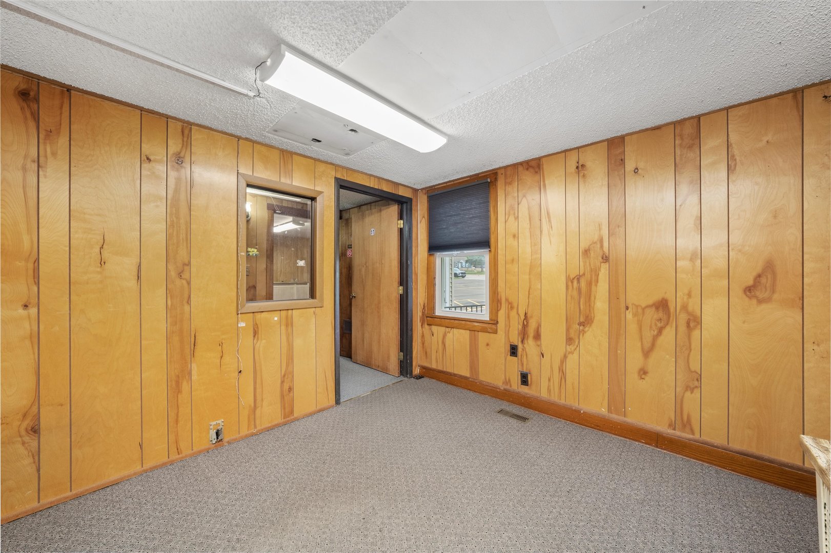 412 Hankes Avenue Aurora IL 60505