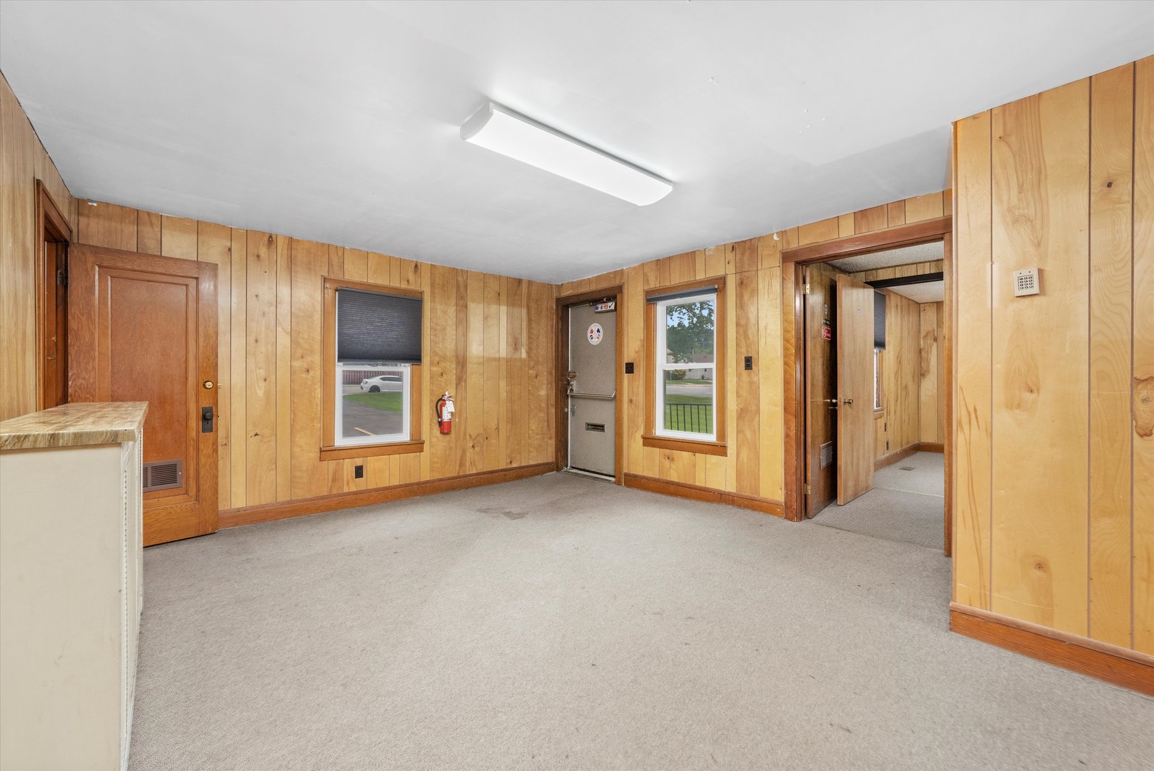412 Hankes Avenue Aurora IL 60505
