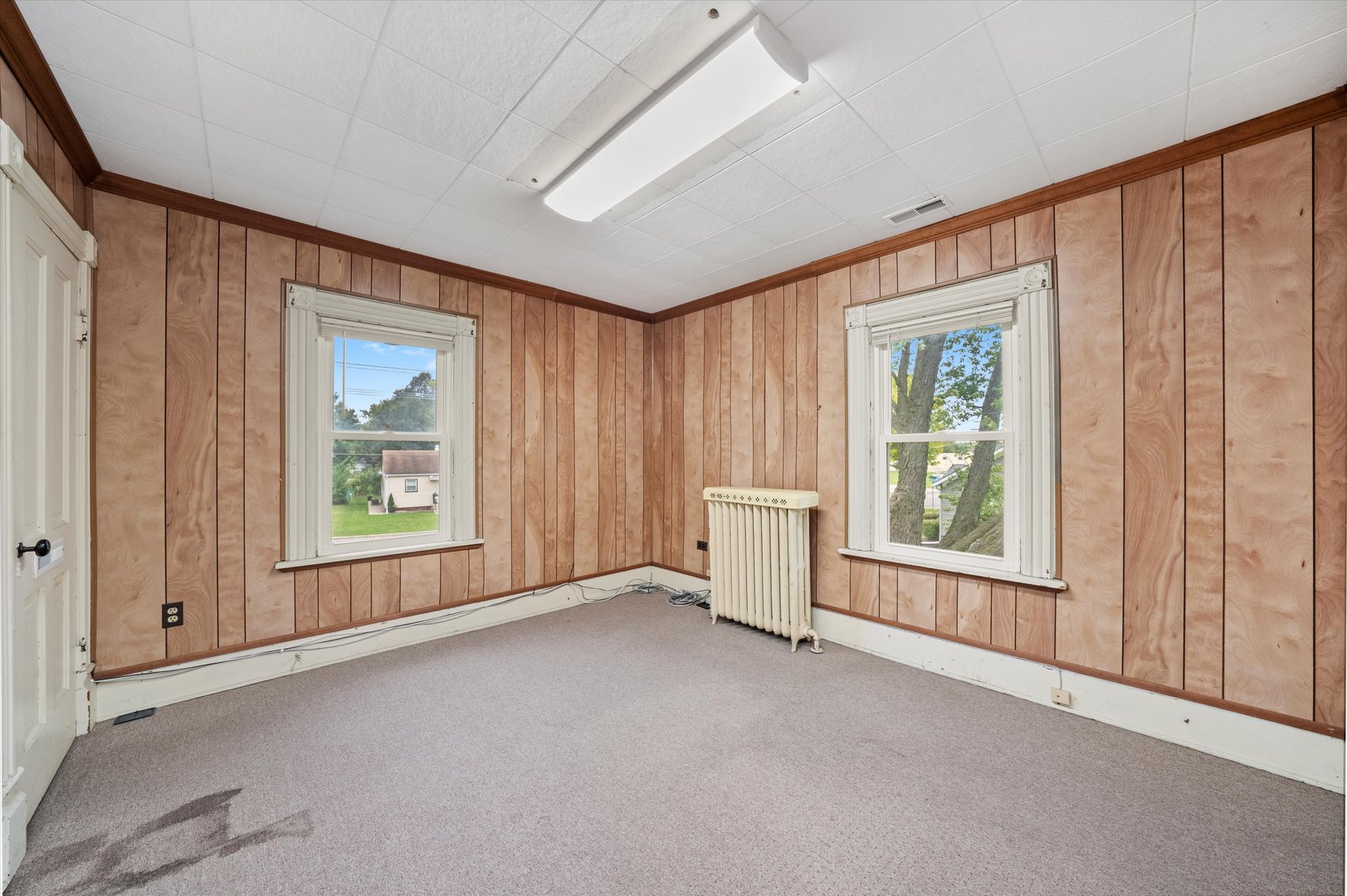 412 Hankes Avenue Aurora IL 60505